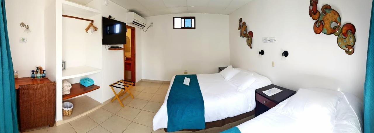 Isamar Hotel Puerto Villamil Exterior photo