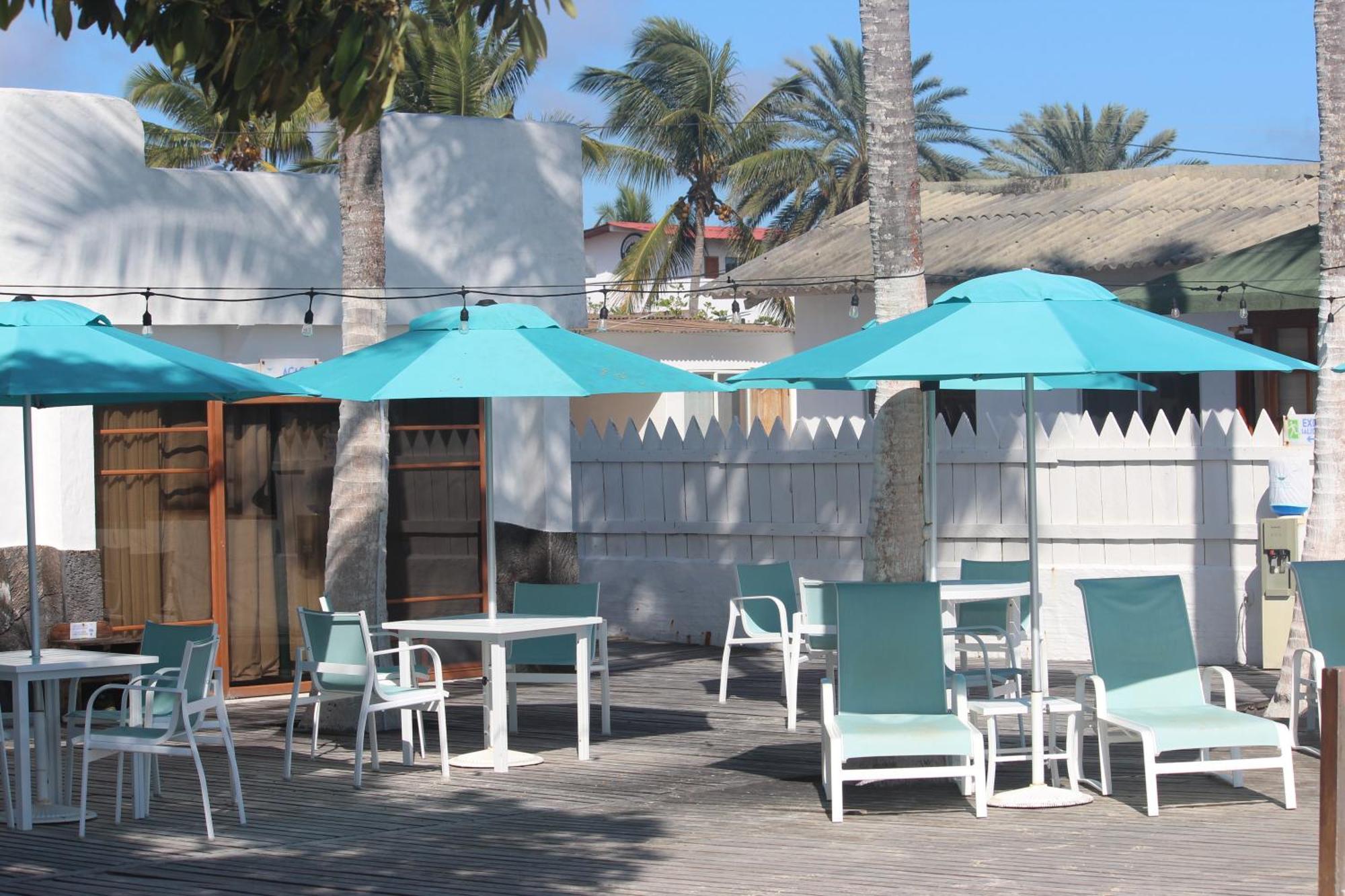 Isamar Hotel Puerto Villamil Exterior photo